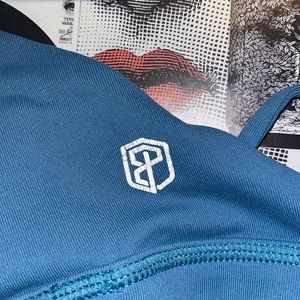 💪🏻 💙 • 🦁 Born Primitive x Sweat n Style Vibes 🦁• 💙💪🏻